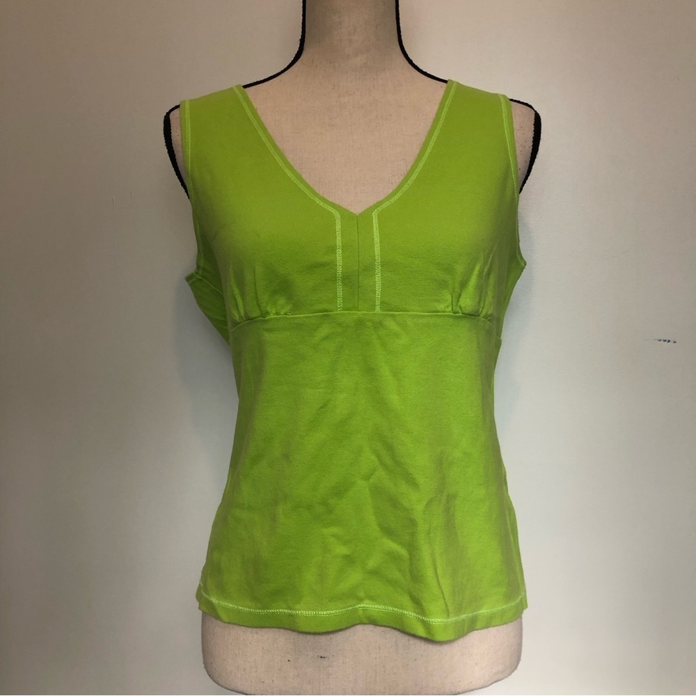 Eugenia fluorescent green tee short sleeved top tank  SZ L V-neck